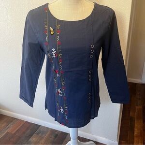 Dayou- Embroidered Navy Blue Women's Top - Tag says XL but looks Small - NWT